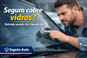 Motorista examinando o para-brisa trincado de um carro antes de acionar o seguro auto